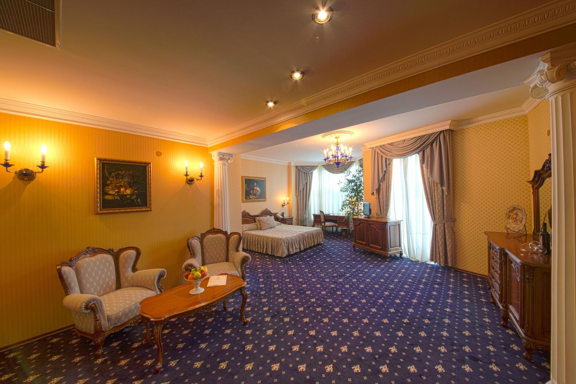 Grand London Szálloda 5*